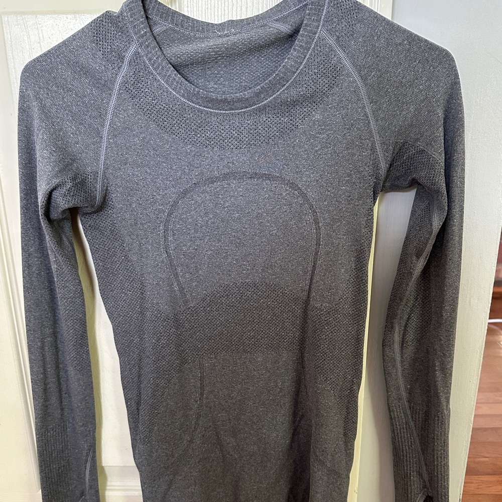 Lululemon Swiftly Tech Size 2